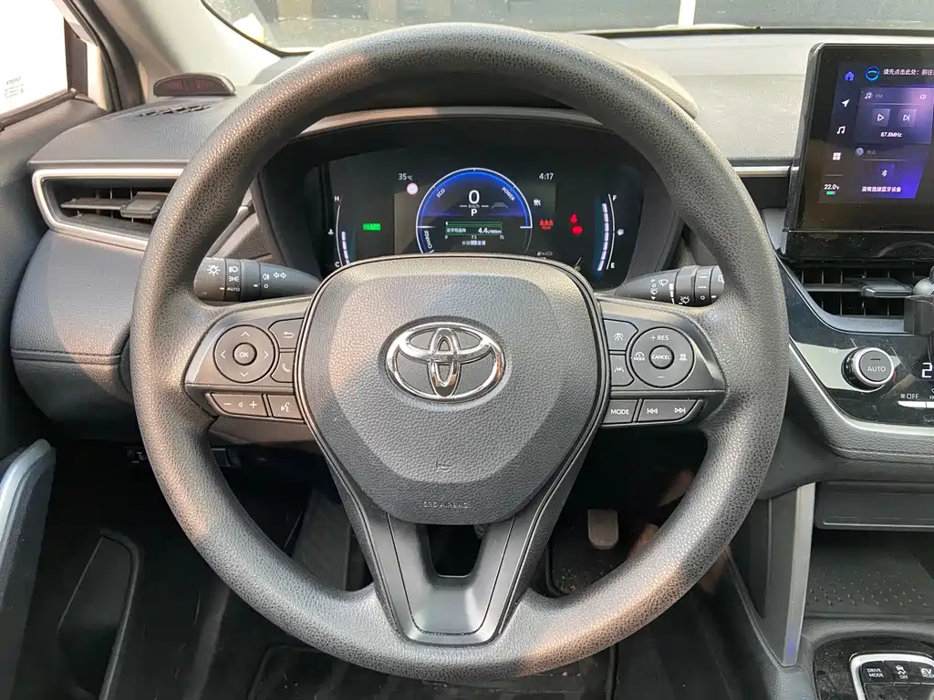 Toyota Corolla Cross — миниатюра 6