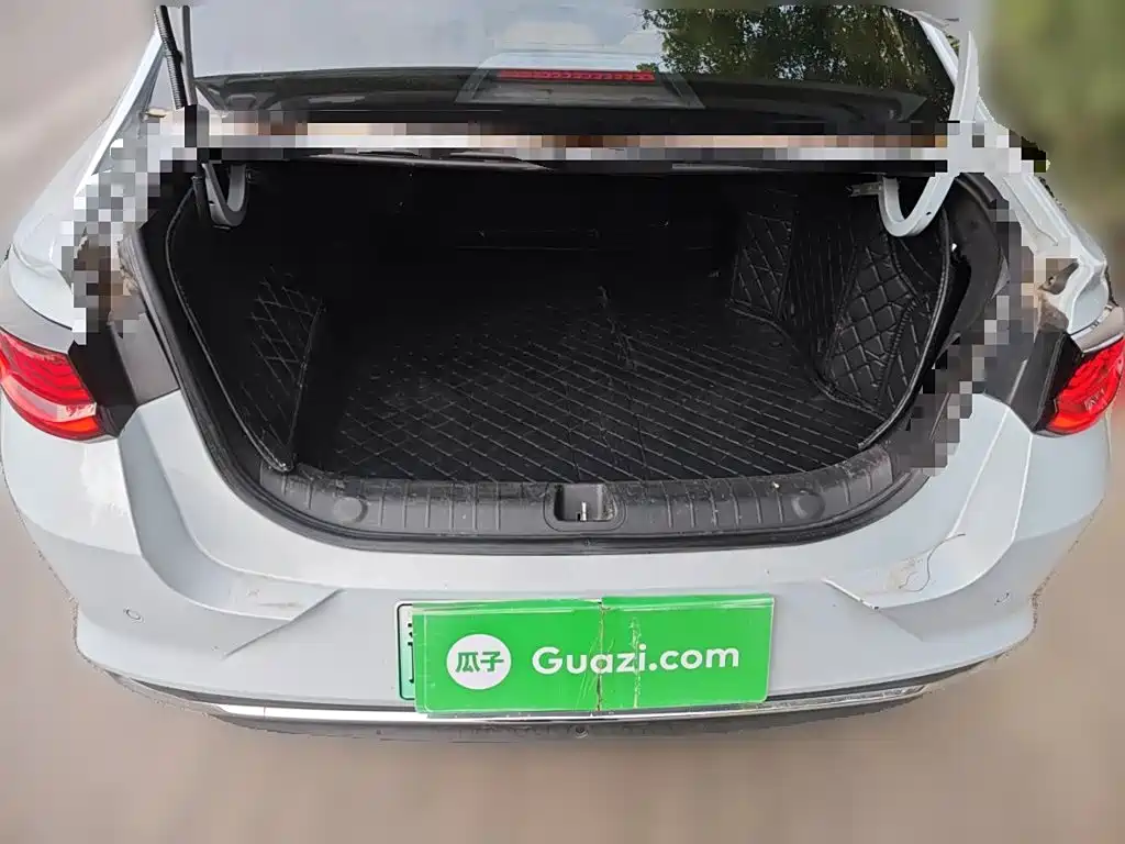 Geely L HiP — миниатюра 10