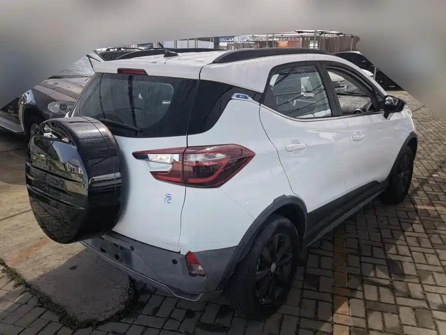 BYD Yuan EV — миниатюра 3