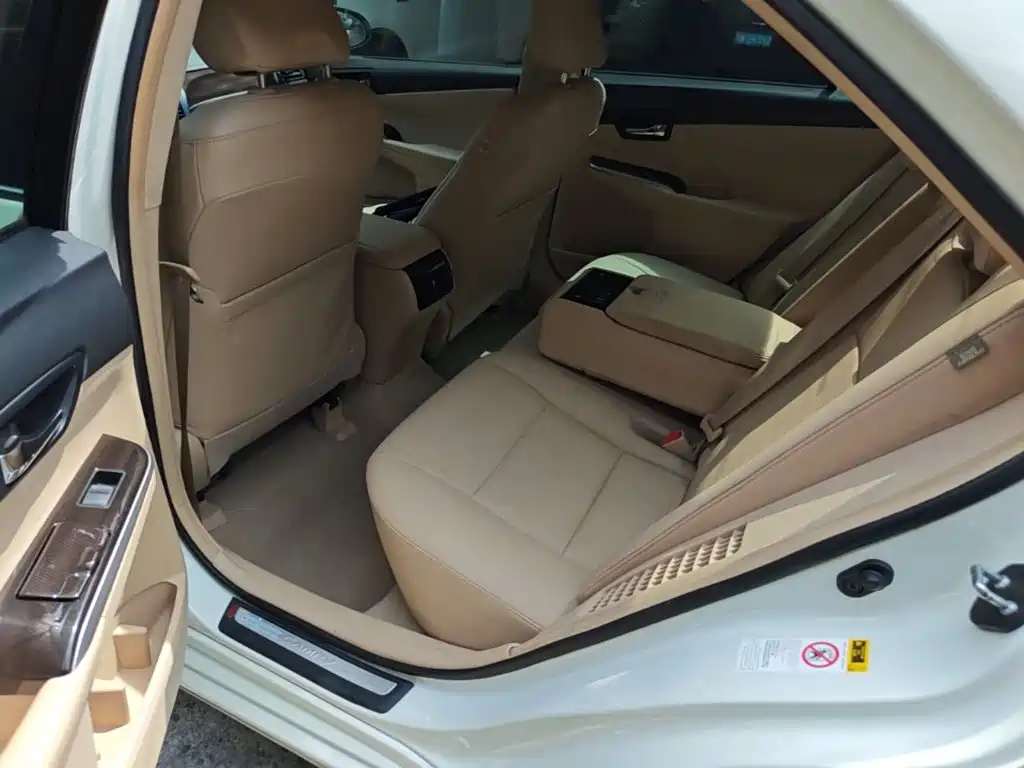Toyota Camry — миниатюра 17