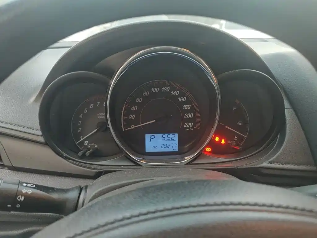 Toyota Yaris L — миниатюра 7