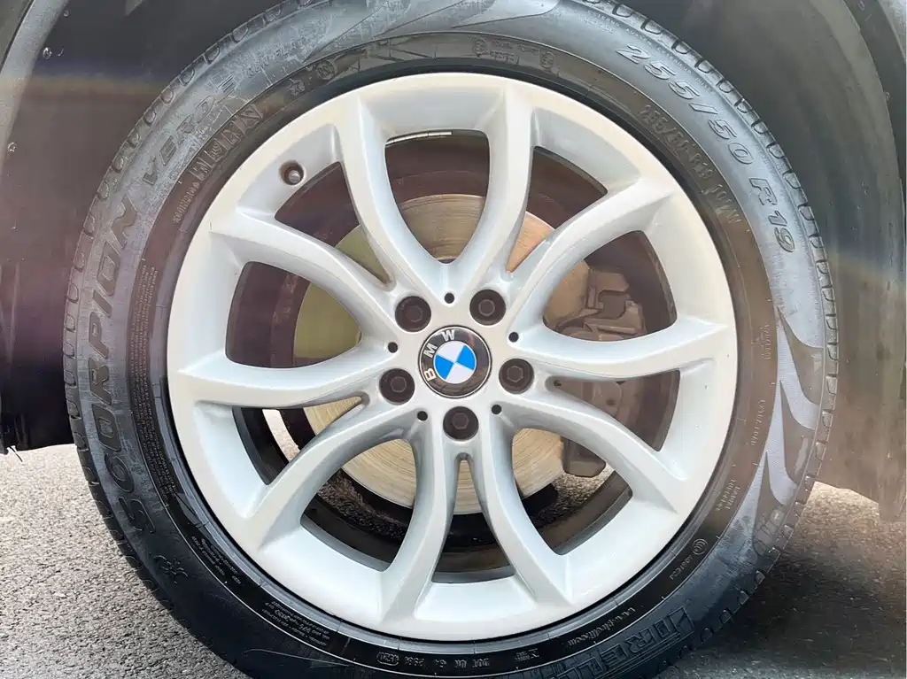 BMW X6 — миниатюра 21