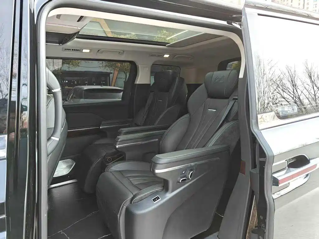 Hongqi Hongqi HQ9 — миниатюра 4