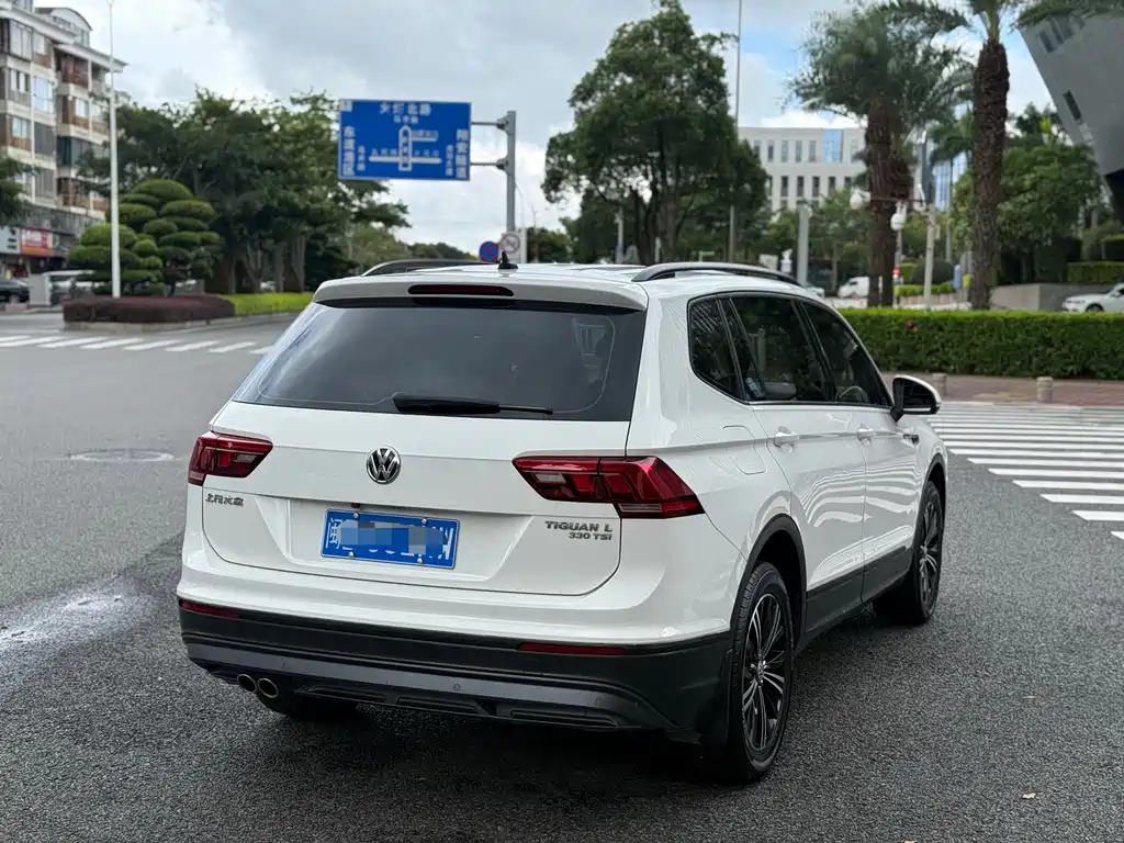 Volkswagen Tiguan L — миниатюра 9