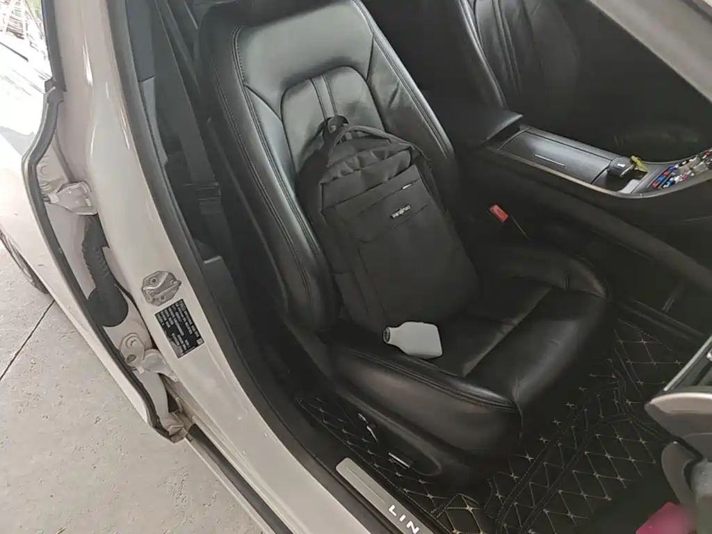 Lincoln MKZ — миниатюра 25