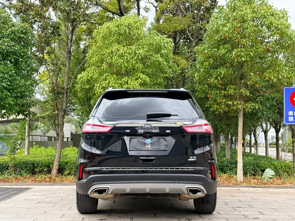 Ford Edge — миниатюра 5