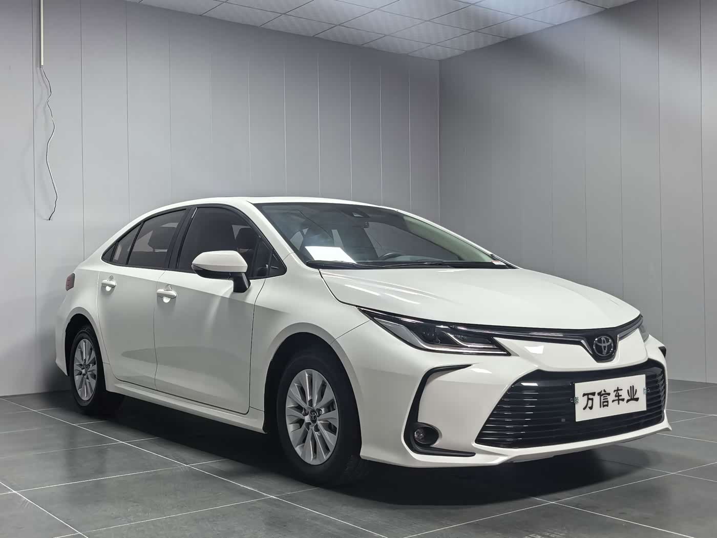 Toyota Corolla 1.5 л 2022 г. Белый, пробег 8400 км
