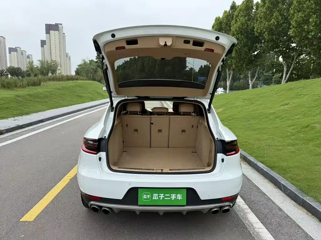 Porsche Macan — миниатюра 19
