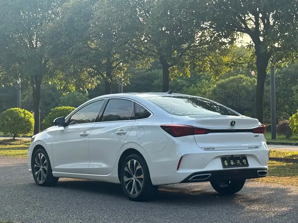 Changan Eado — миниатюра 4