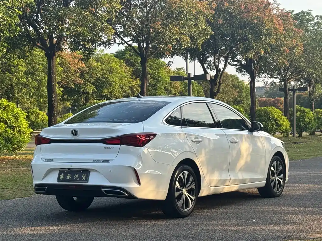 Changan Eado — миниатюра 6