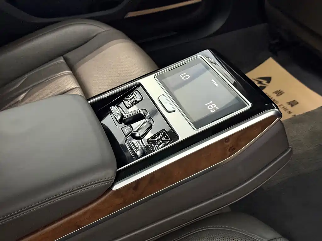 Audi A8 — миниатюра 11