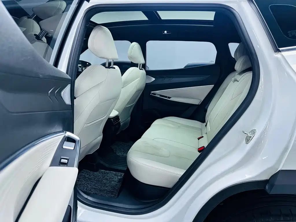 Geely Boyue — миниатюра 9