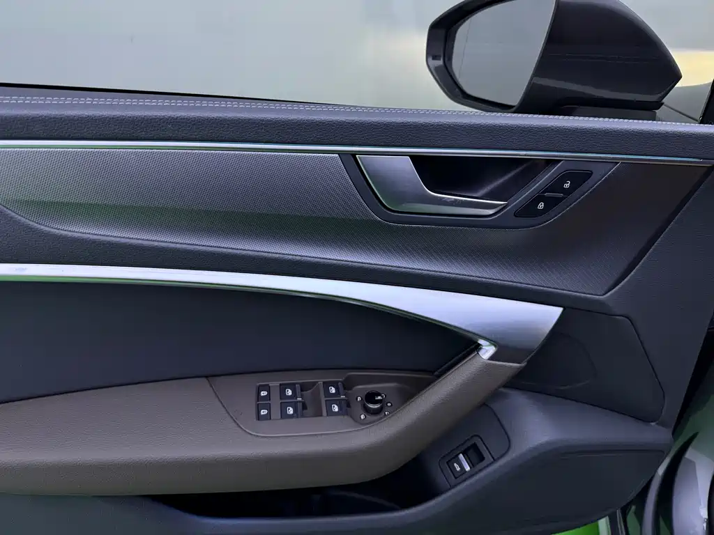 Audi A7L — миниатюра 16