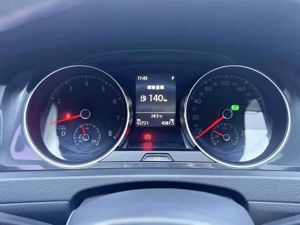 Volkswagen Golf — миниатюра 12
