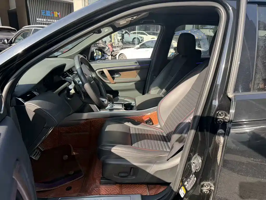 Land Rover Discovery Sport — миниатюра 4