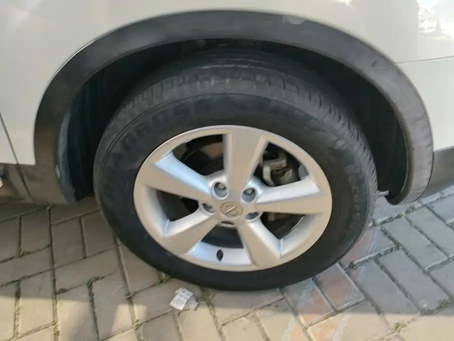 Nissan Qashqai — миниатюра 6