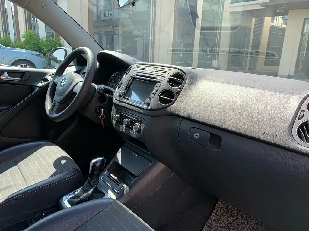 Volkswagen Tiguan — миниатюра 25