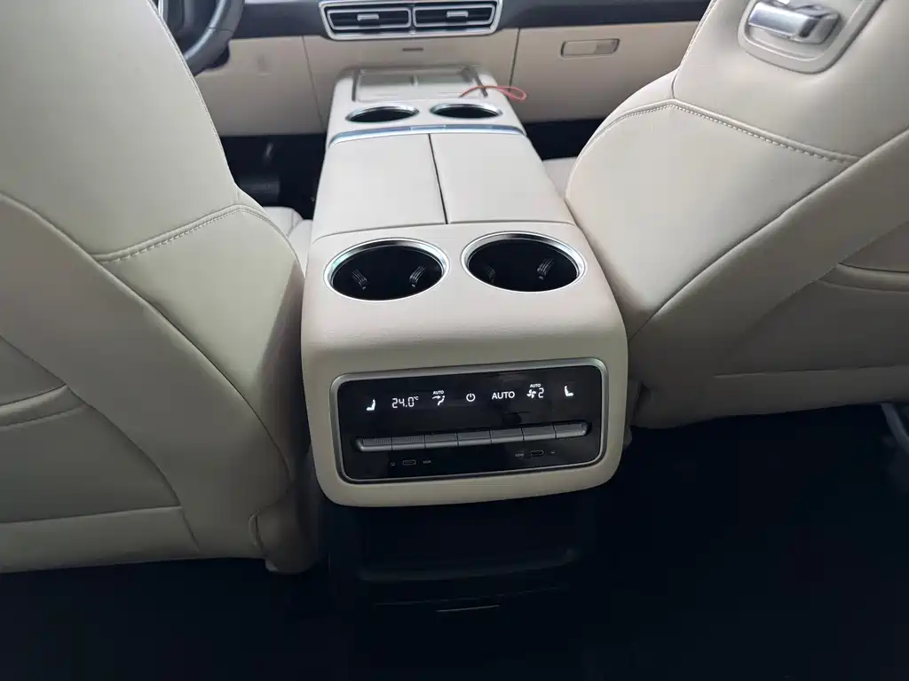 Li Auto Li L8 — миниатюра 14