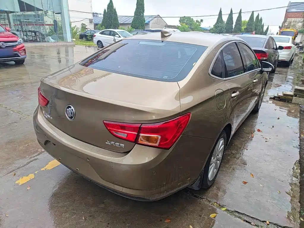Buick Verano — миниатюра 7