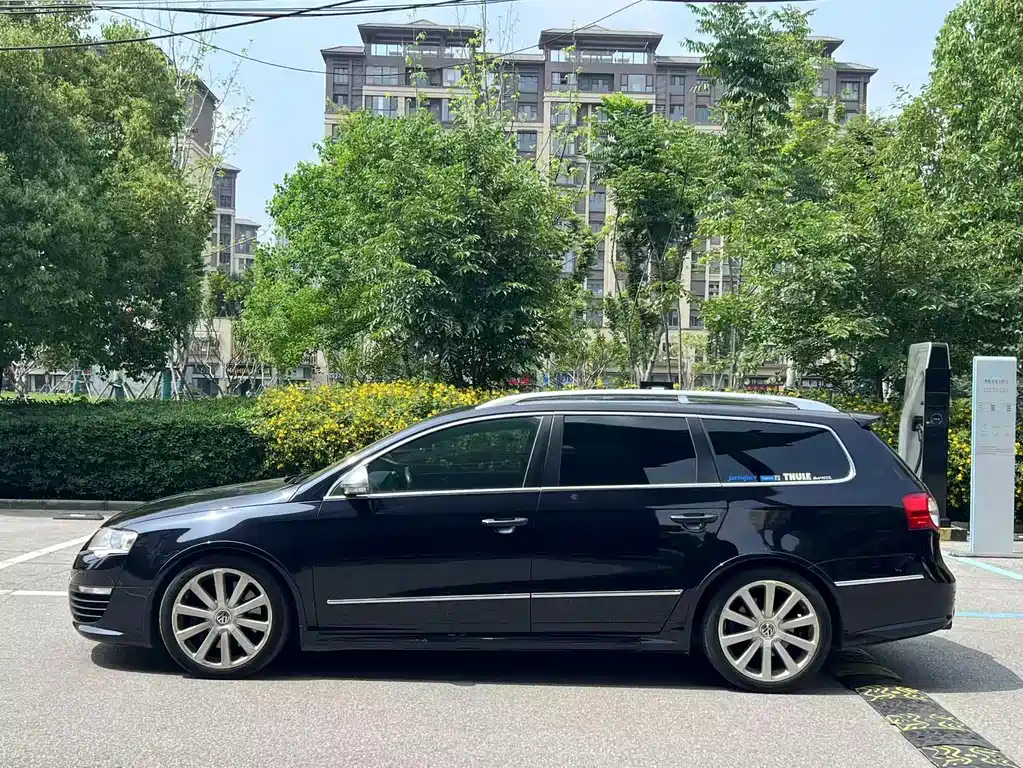 Volkswagen Passat 2008 R36