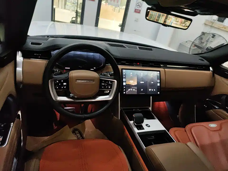 Land Rover Range Rover — миниатюра 3