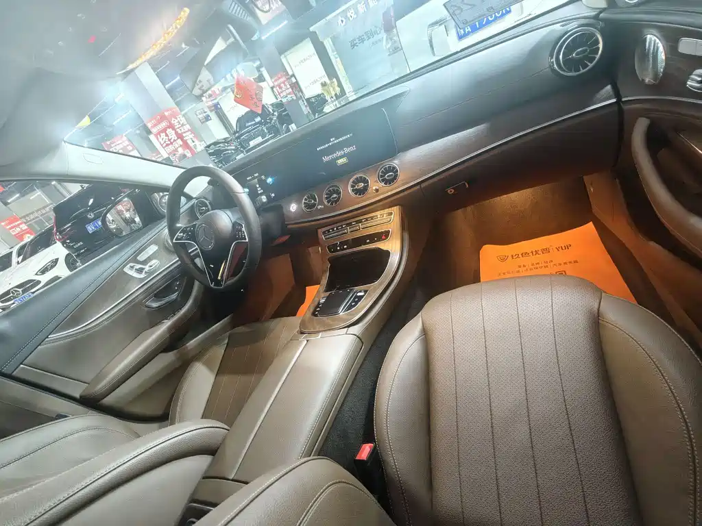 Mercedes-Benz E-Class — миниатюра 4