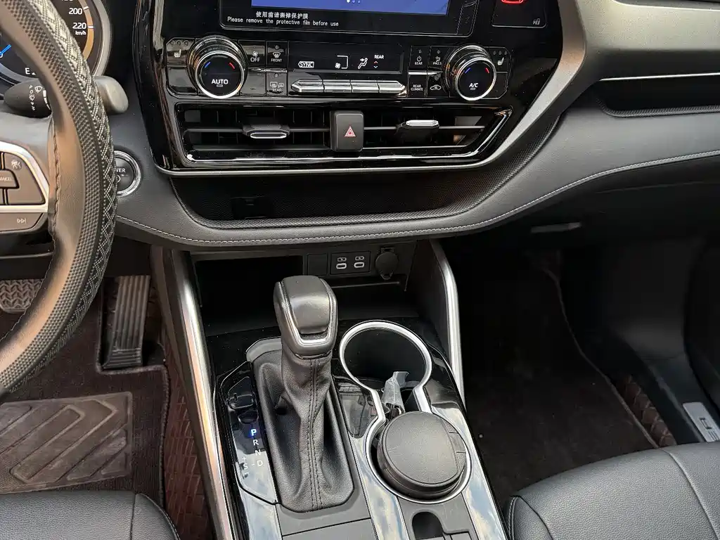 Toyota Highlander — миниатюра 10