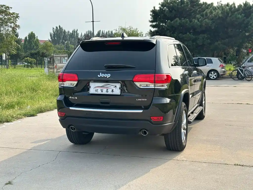 Jeep Grand Cherokee (Import) — миниатюра 6