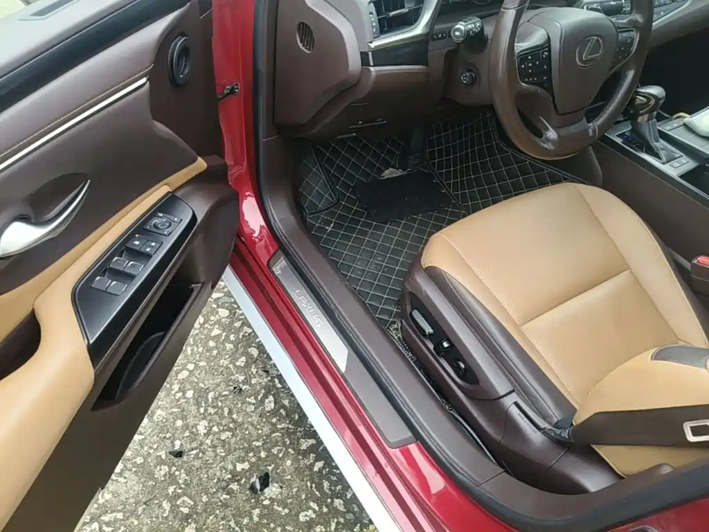 Lexus ES — миниатюра 16