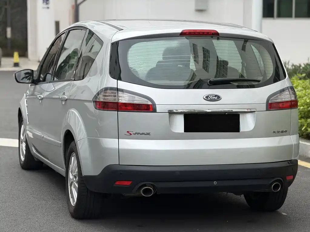 Ford Max — миниатюра 10