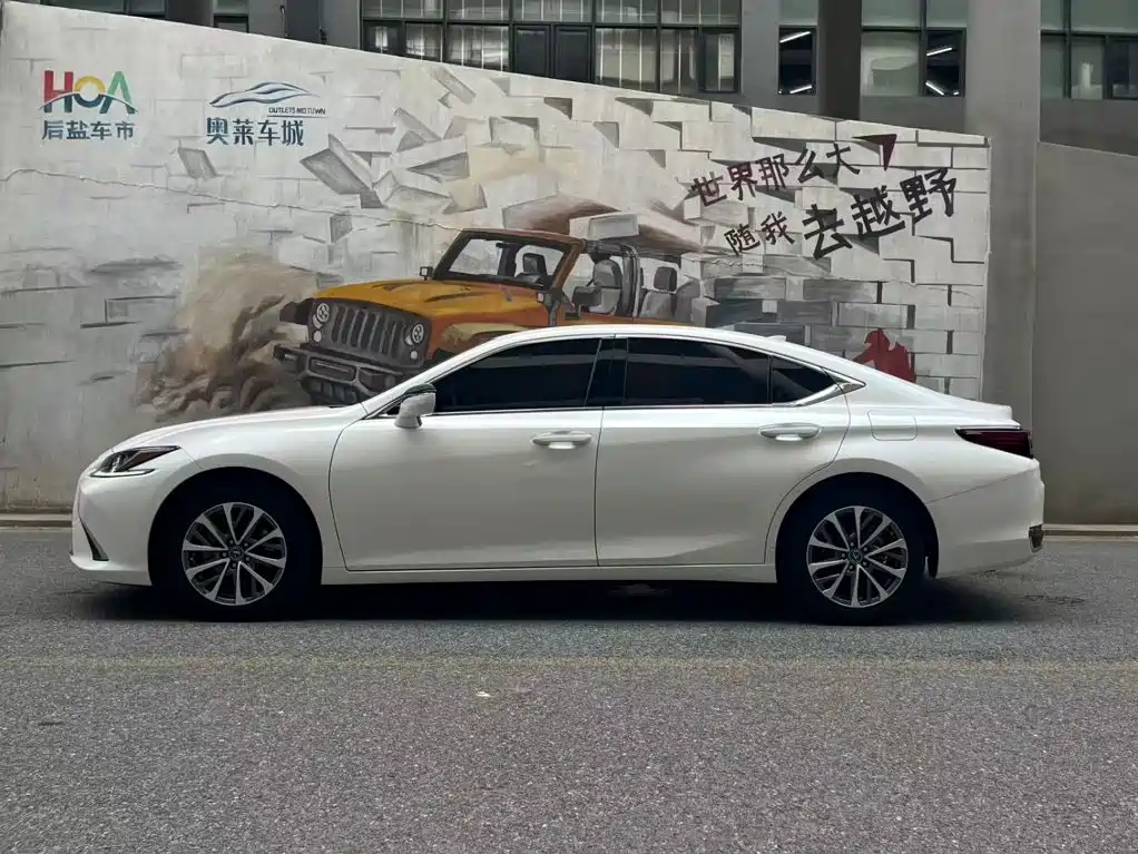 Lexus ES — миниатюра 3