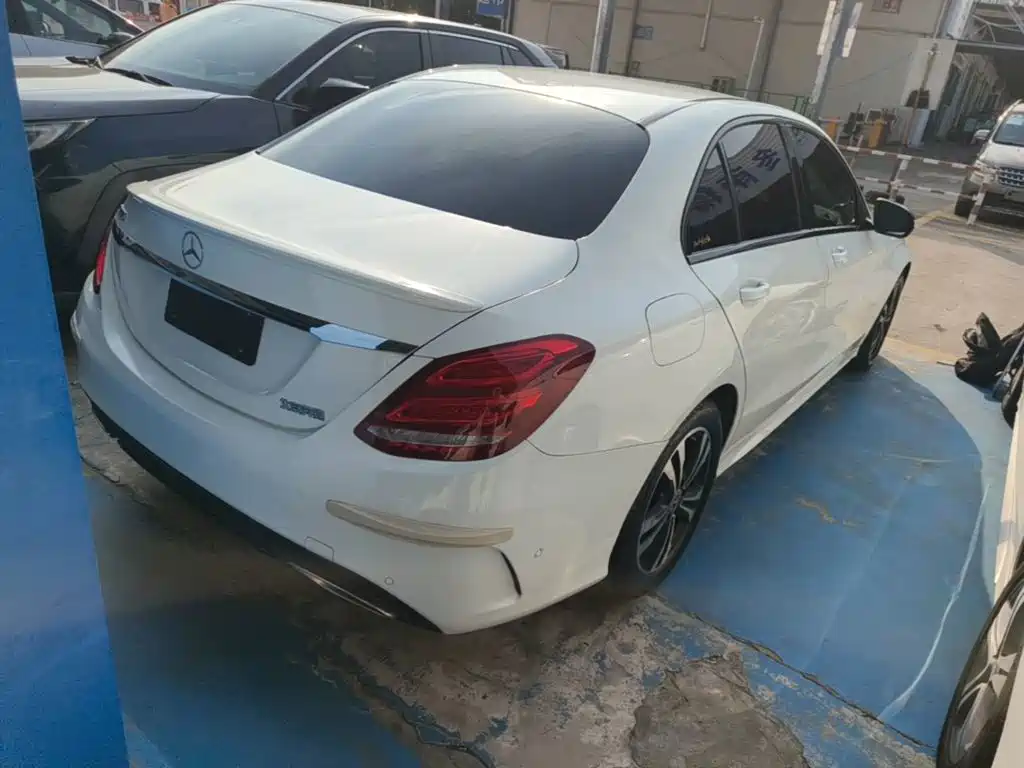 Mercedes-Benz C-Class — миниатюра 7