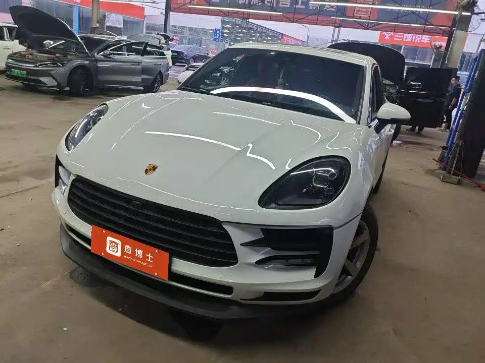 Porsche Macan 2021