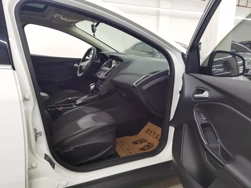 Ford Focus — миниатюра 4