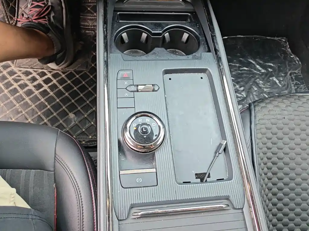 Ford Mondeo — миниатюра 14