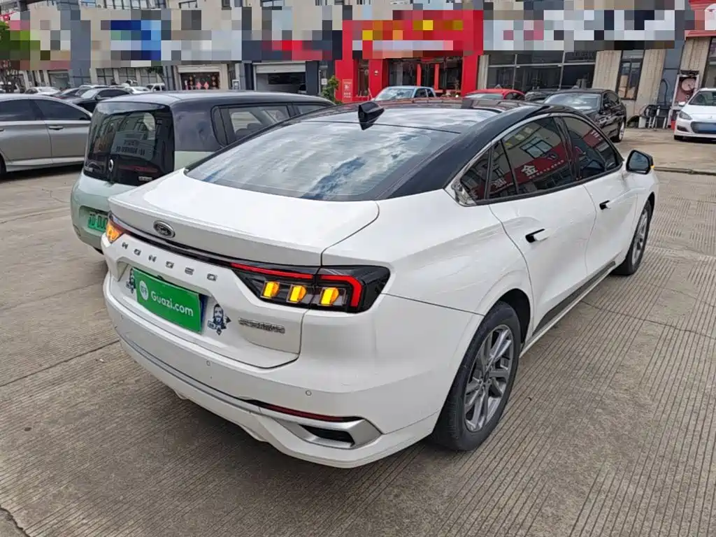 Ford Mondeo — миниатюра 7