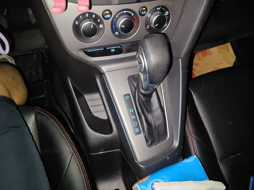 Ford Focus — миниатюра 10