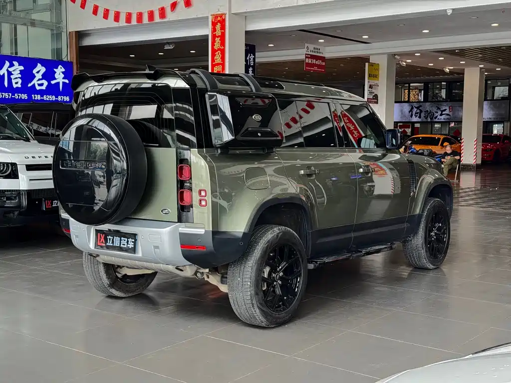 Land Rover Defender — миниатюра 13