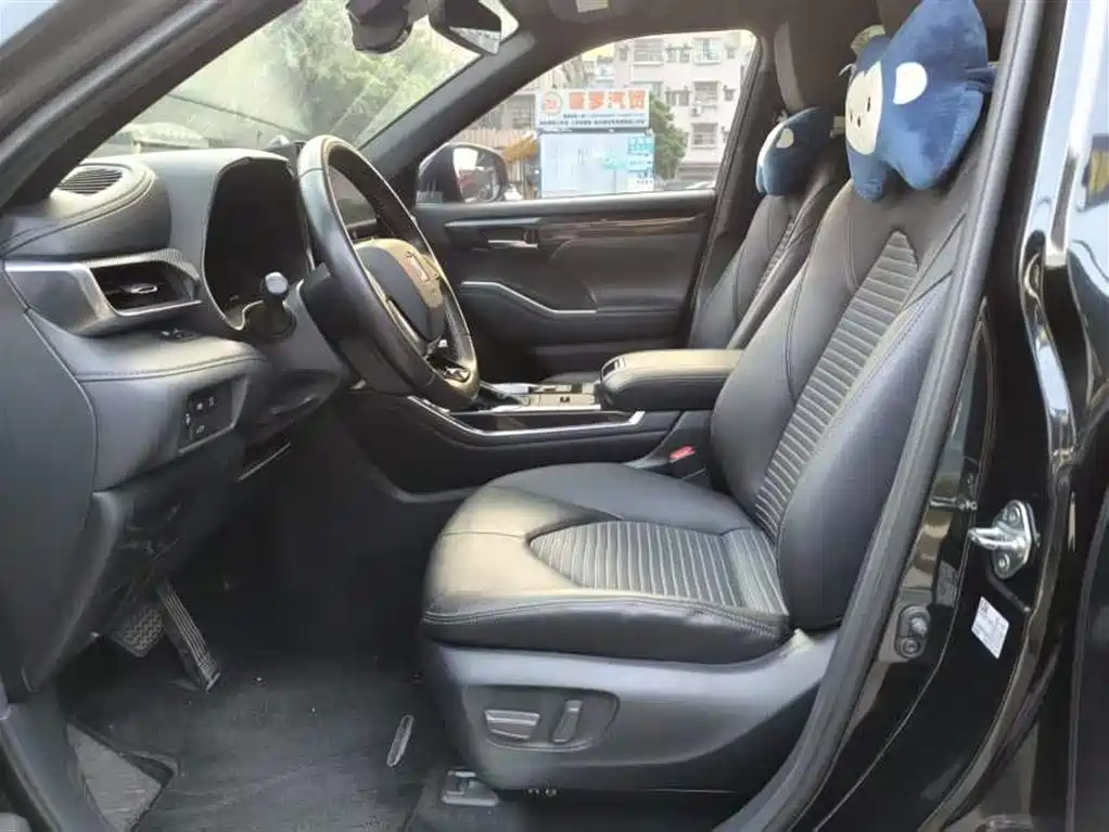 Toyota Crown Kluger — миниатюра 6