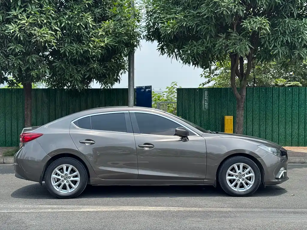 Mazda 3 Axela Sedan 1.5L Auto Comfort Type, фото 4