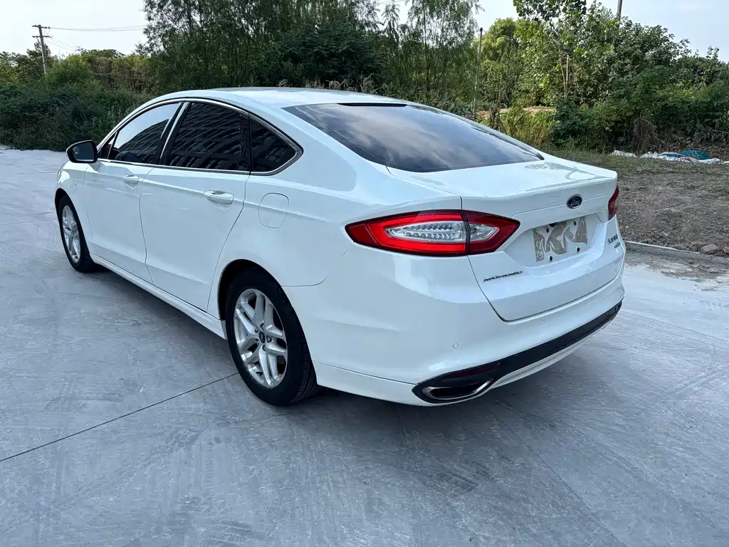 Ford Mondeo — миниатюра 5