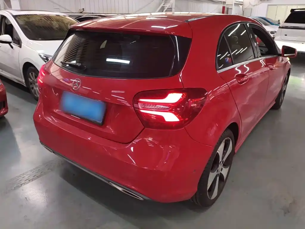 Mercedes-Benz A-Class (Import) — миниатюра 7