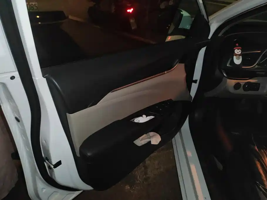 Buick Excelle — миниатюра 7