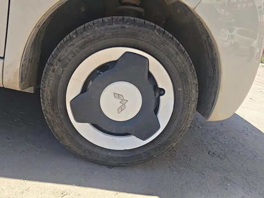 Wuling MINIEV — миниатюра 6