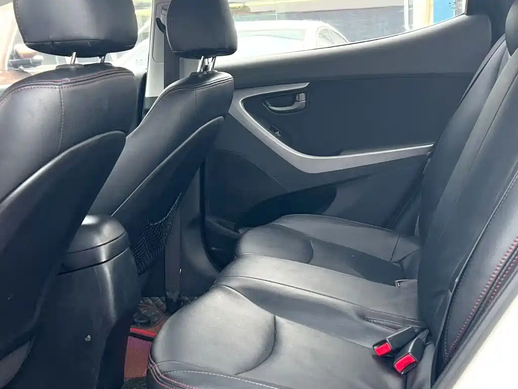 Hyundai Elantra Langdong — миниатюра 5