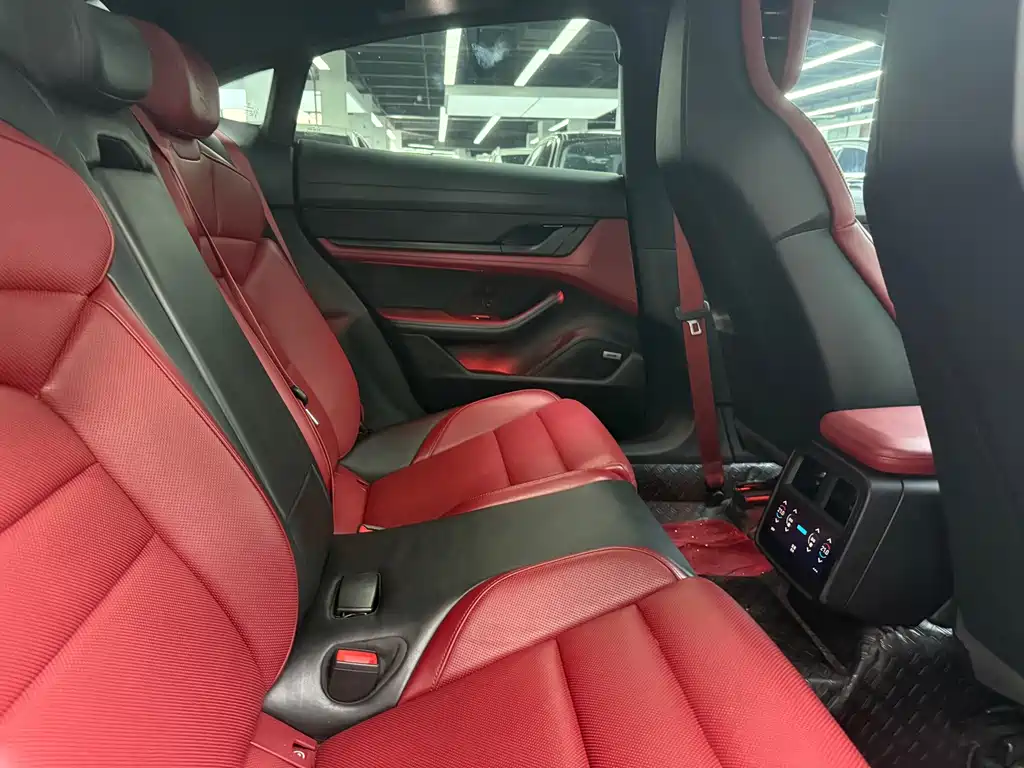 Porsche Taycan — миниатюра 19