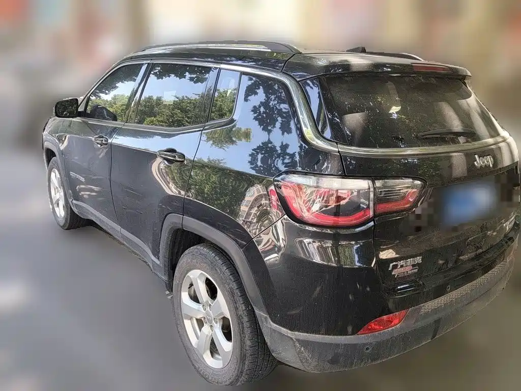 Jeep Compass — миниатюра 6