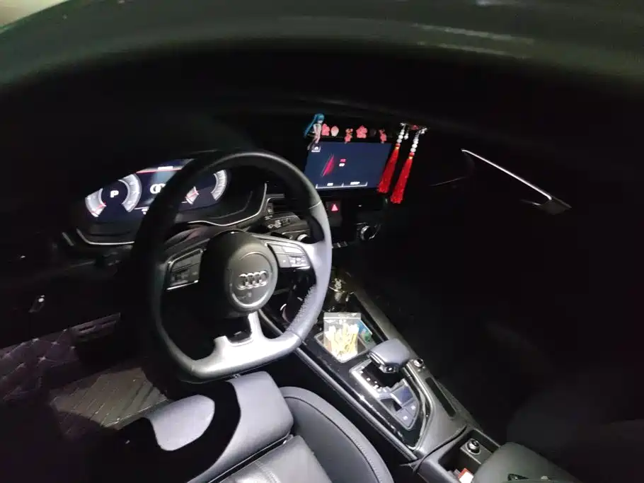 Audi A4L — миниатюра 12