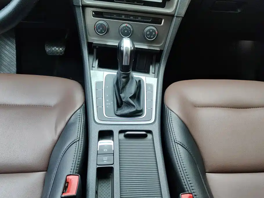 Volkswagen Golf — миниатюра 16