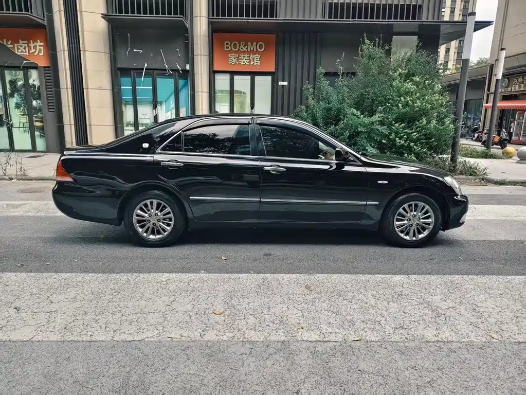 Toyota Crown — миниатюра 5